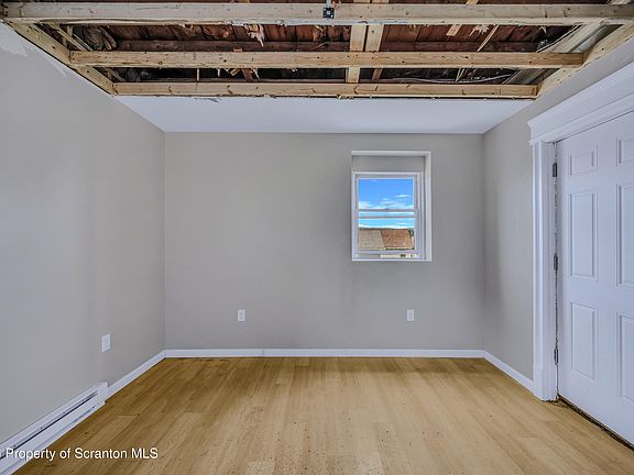 4th image of 380 Scott St APT 1