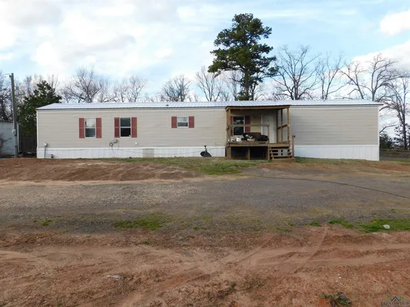 1077 White Fir Rd, Gladewater, TX 75647