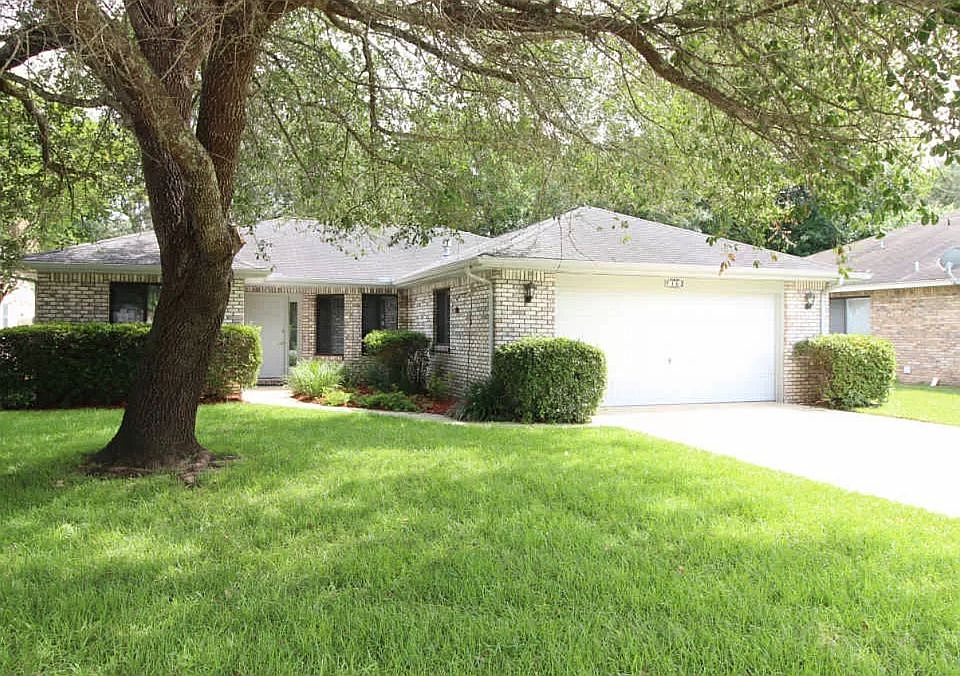 1st image of 102 Poplar Pl