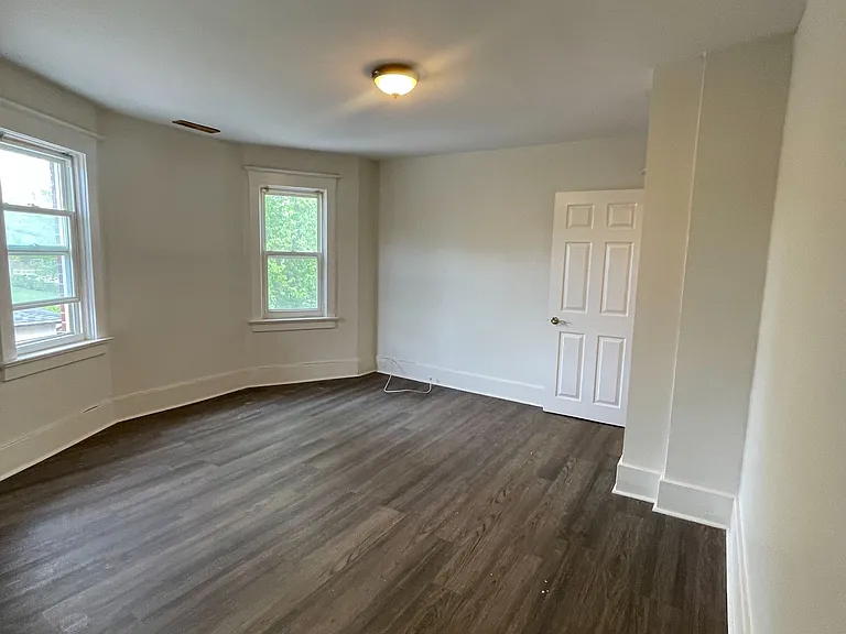 50 Middle St #2 — Photo 8