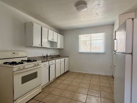 5th image of 7532 N 21st Ave #2
