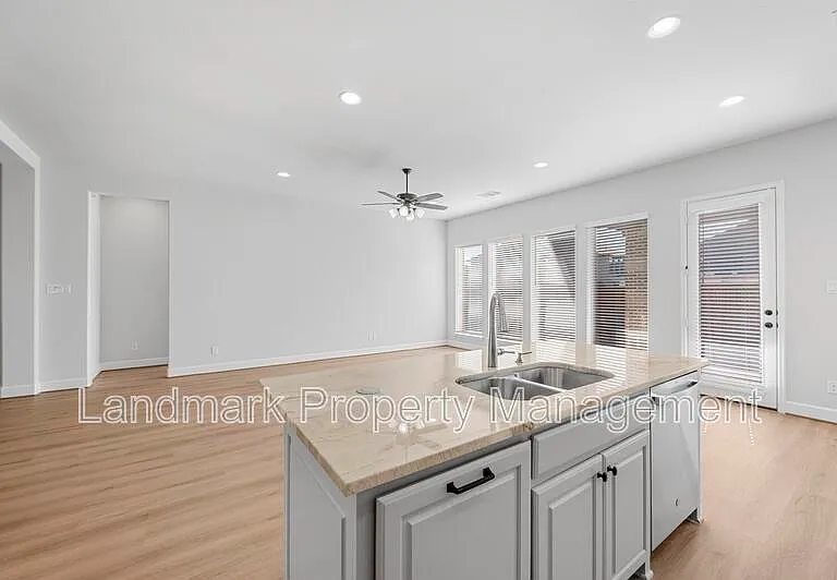 1822 Buckeye Ln — Photo 29