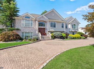 54 Grove Ave, East Hanover, NJ 07936