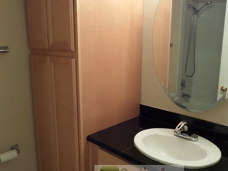 300 10th Ave #B101 — Photo 14