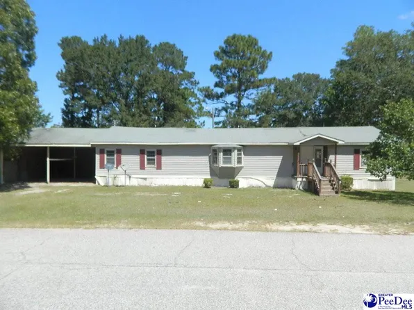 2002 Catalpa Dr, Dillon, SC 29536
