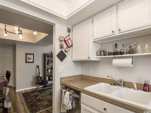 5th image of 5748 S Waterbury Way Unit I