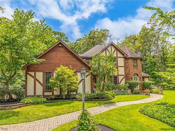 2nd image of 12115 Privacy Ln