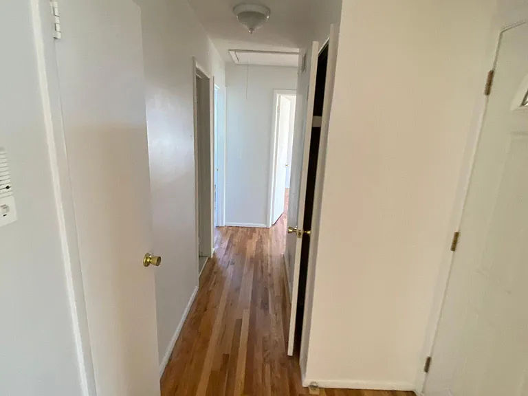 Caswell Ave — Photo 1
