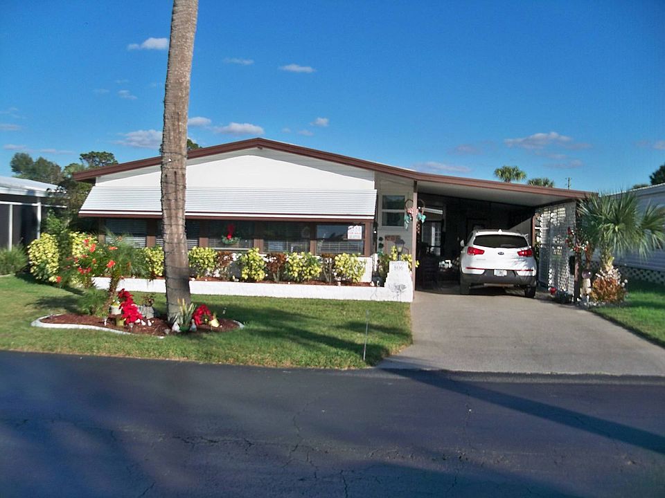 1st image of 806 Village Dr