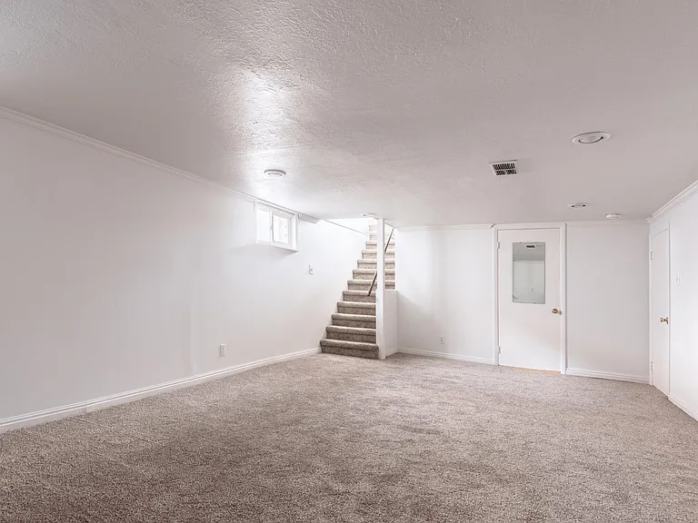 1620 E Downington Ave — Photo 22