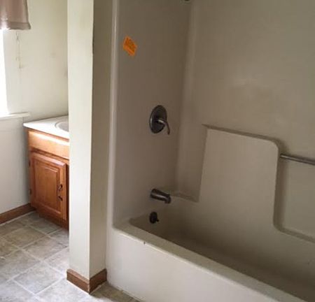 2nd image of 148 N Sugar St