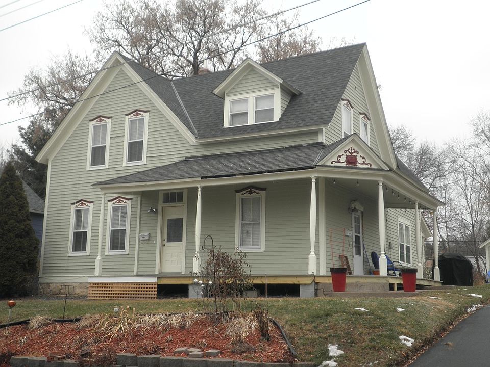 1st image of 220 Stillwater Ave E