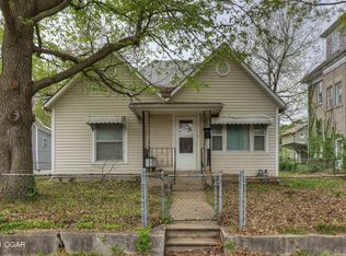 215 S Oronogo St, Webb City, MO 64870