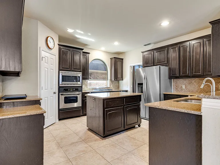 14570 Turnbridge Dr — Photo 7