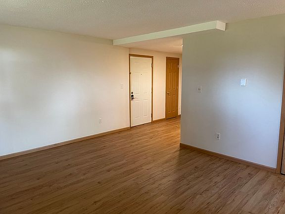 5th image of 101 18th Ave N APT C