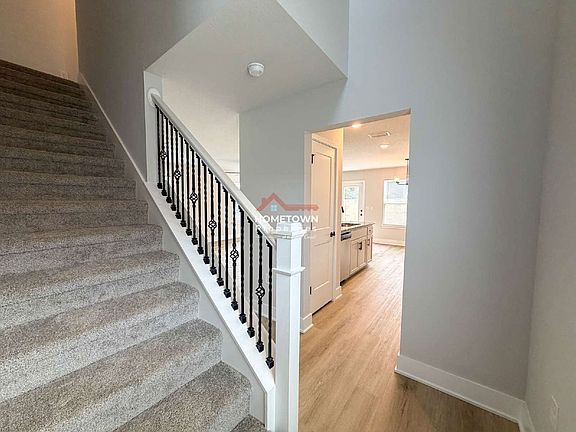 2nd image of 8049 Westpointe Ln