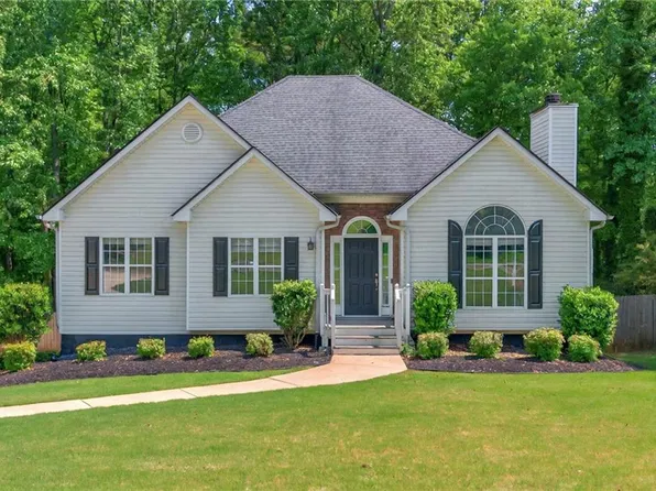 6645 N Glen Dr, Cumming, GA 30028