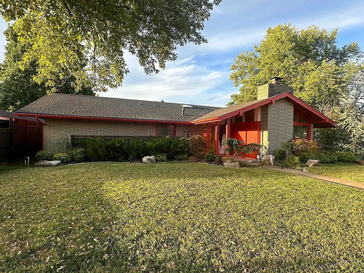 3 bed, 1887 sqft, $1,740 — Photo 1