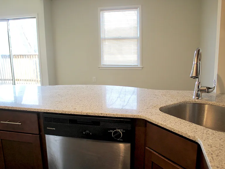 964 Park Blvd #8 — Photo 5