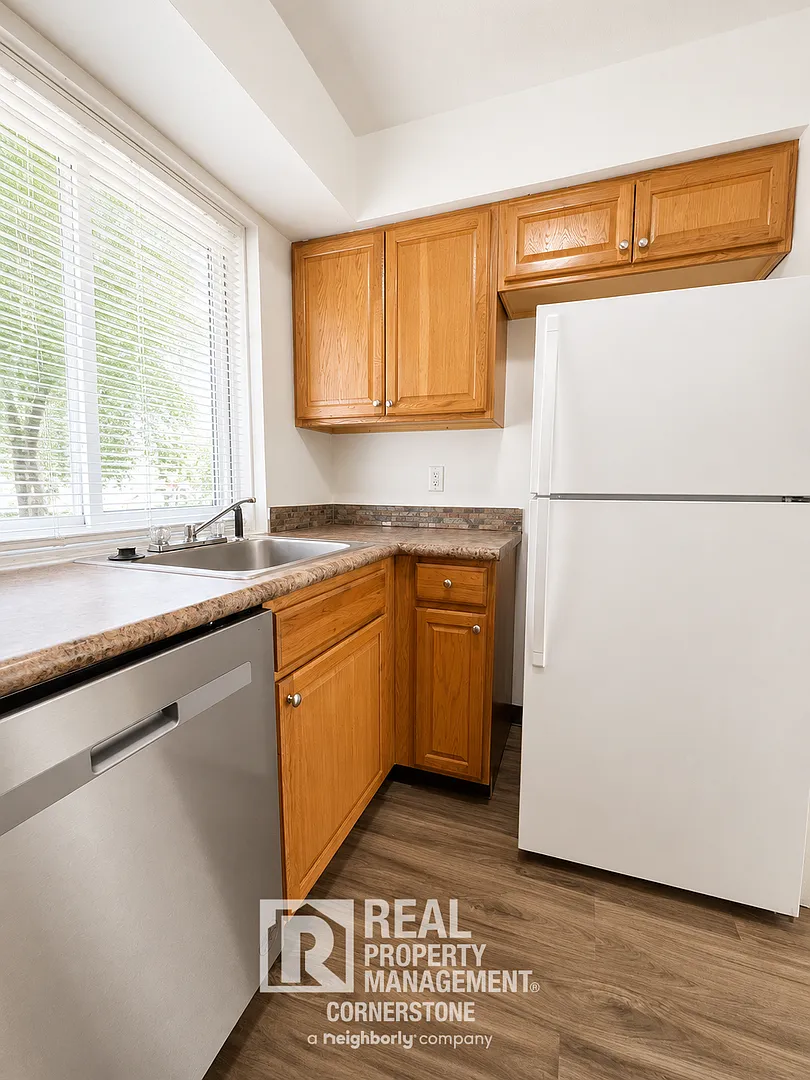 Welcome to Hickory Hills Apartments — Photo 4