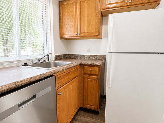 4th image of 5735 E G Ave #6