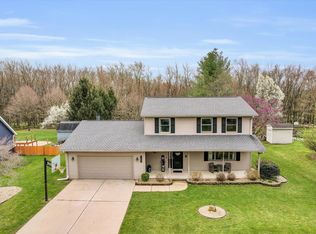 105 E Fawn Dr, Mahomet, IL