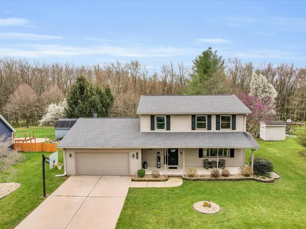 105 E Fawn Dr, Mahomet, IL 61853