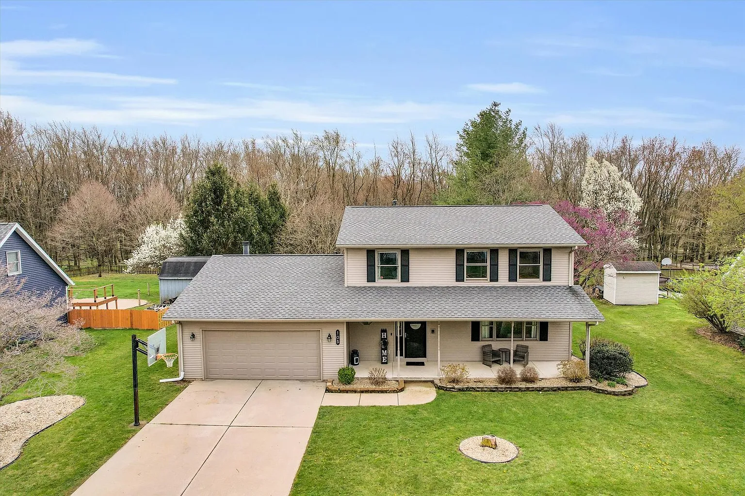105 E Fawn Dr photo 1