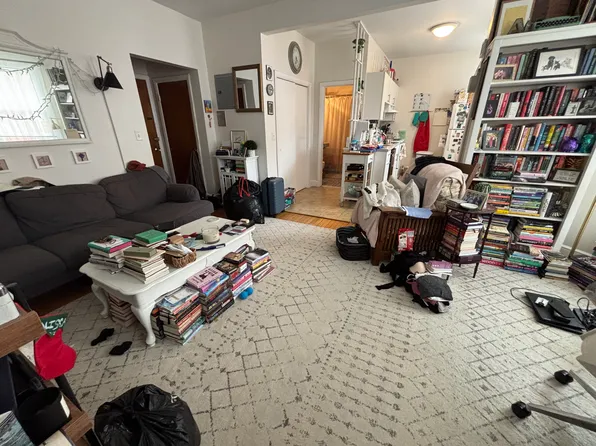 139 Winthrop Rd APT 1, Brookline, MA 02445