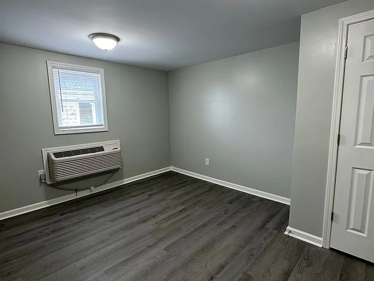 712 Lamont St. — Photo 17