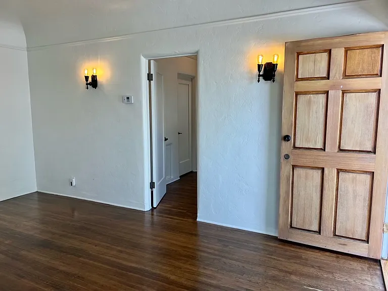 1309 San Andres St #B — Photo 5
