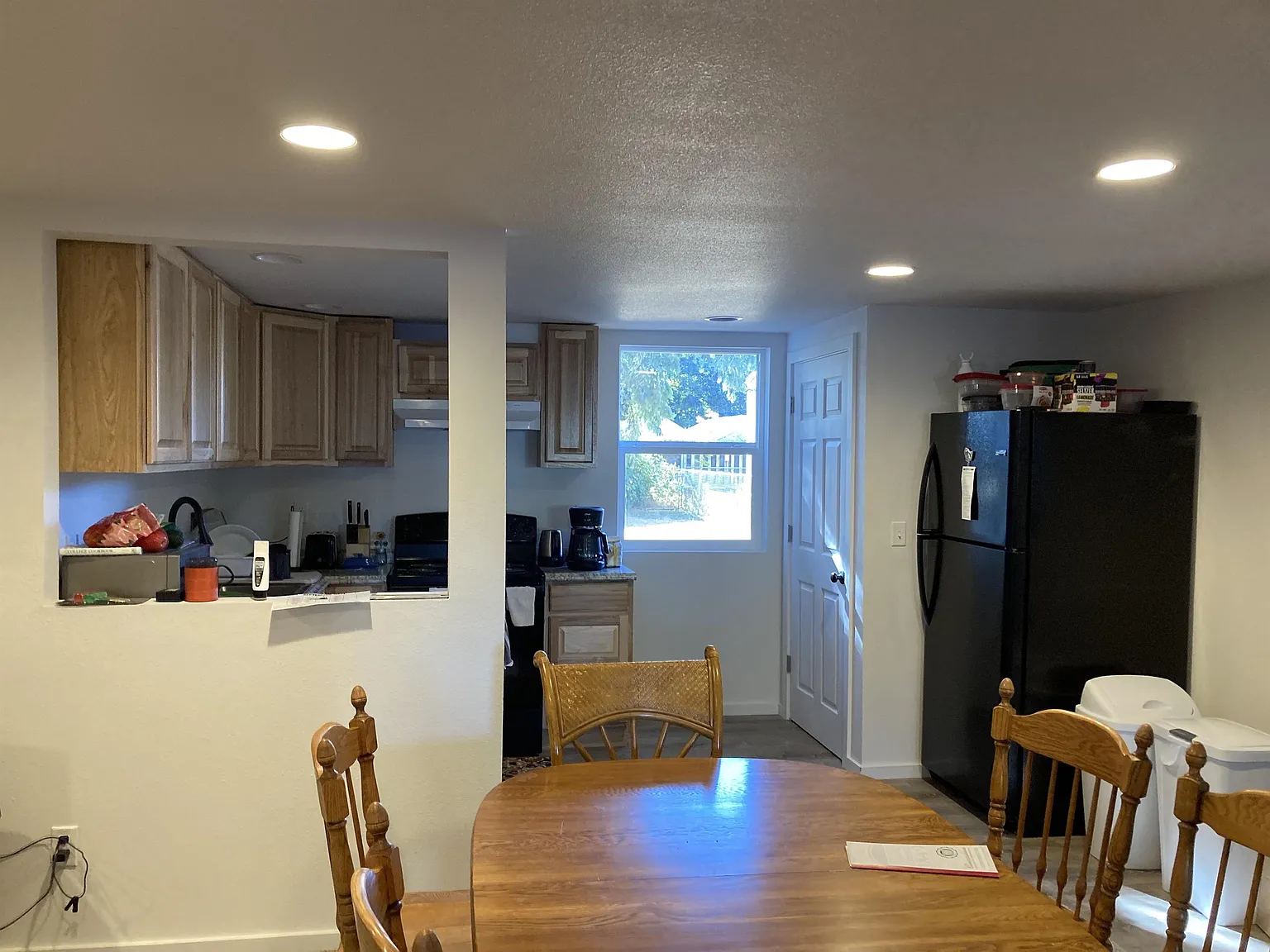 3062 Sunset Drive - B — Photo 2