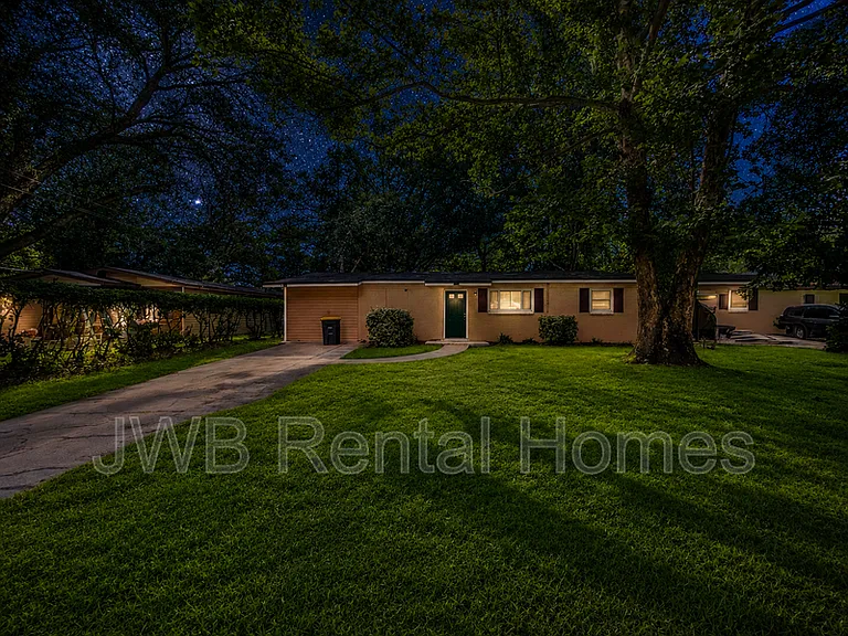 4503 Melvin Cir W — Photo 13