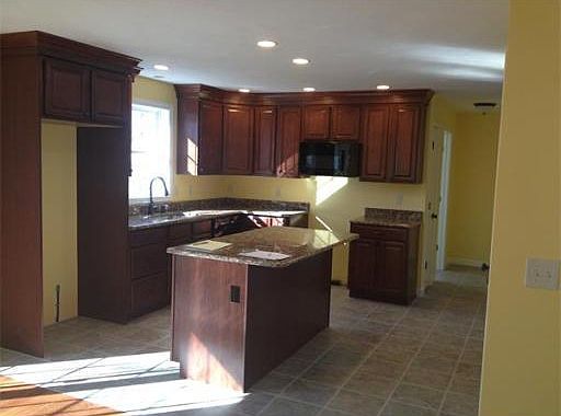 2nd image of 104 Bartherick Rd