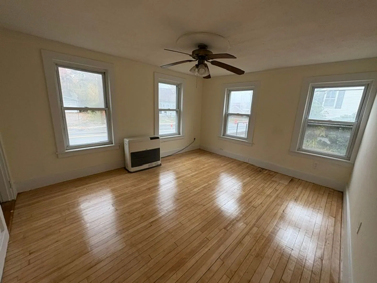 1 Bedroom, 1 Bathroom — Photo 3