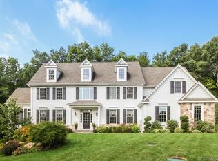 71 Charlton Dr, South Glastonbury, CT 06073