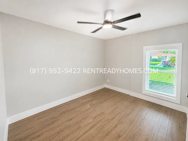 6906 Feather Creek Dr — Photo 9