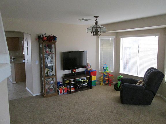 5th image of 343 S 221st Dr