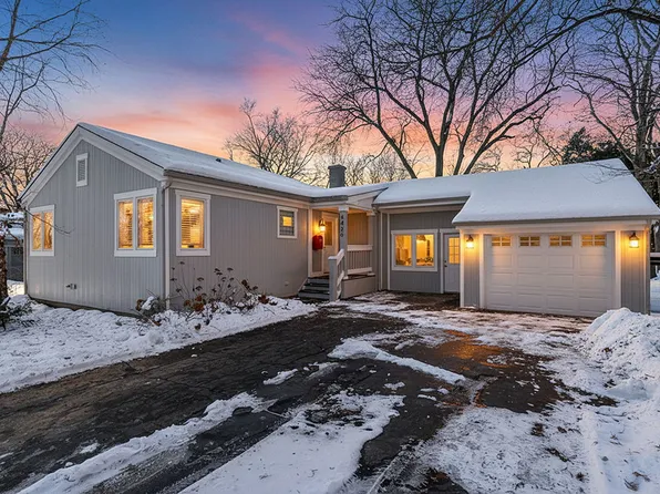 4426 Florence Ave, Downers Grove, IL 60515