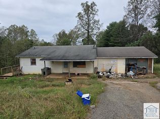 645 Martin Farm Rd, Stuart, VA 24171