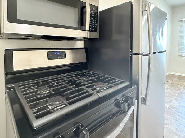 El Castillo Metro, 1040-1058 N 4th St #1058-14, San Jose, CA 95112