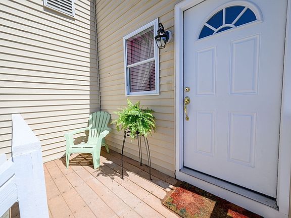 2nd image of 29 Andrew Dr