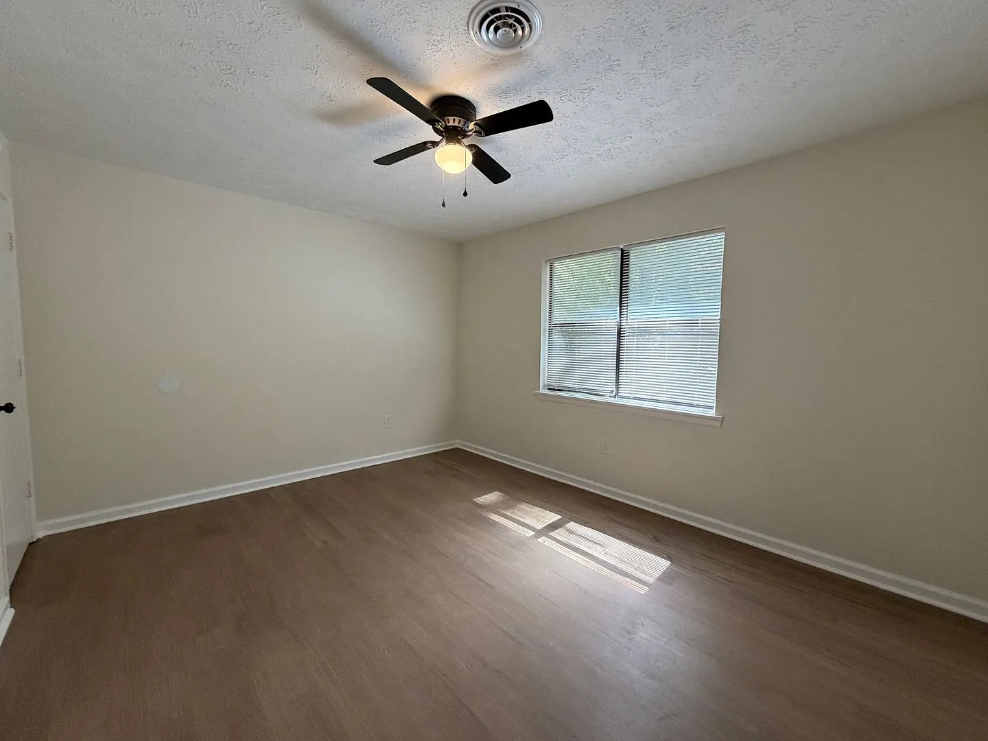 1595/1597 Cedar Shoals Dr — Photo 3