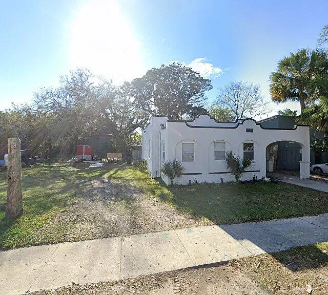 Tanglewood St — Photo 1