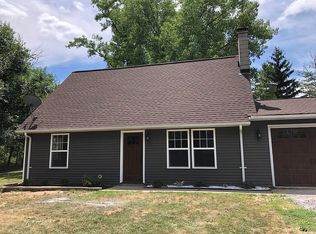 8480 E Circle Dr, Kendallville, IN 46755