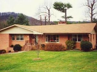 113 Longview Dr, Hendersonville, NC 28791