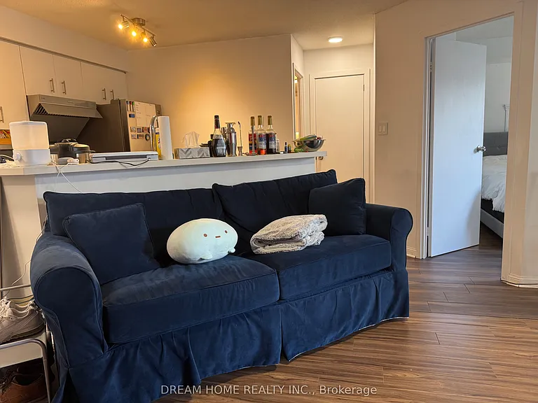 25 Grenville St #1201 — Photo 4