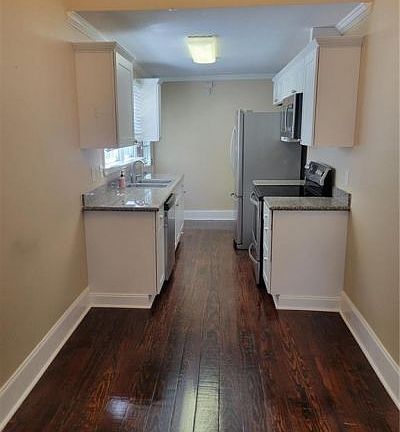 4th image of 818 Louisiana Ave