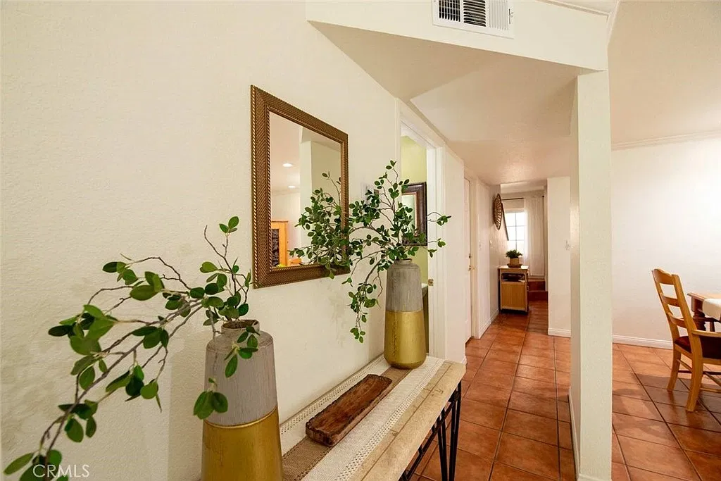 2 bed, 1303 sqft, $3,499 — Photo 4