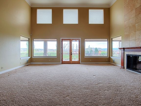 Additional Living Room